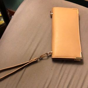 Wristlet barley used